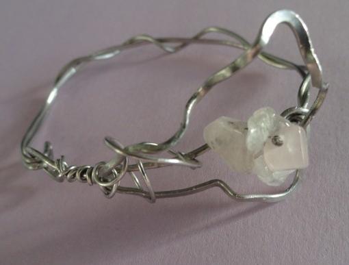 se starorůžovou říční perlou