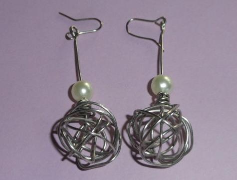 se starorůžovou říční perlou