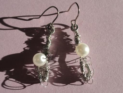 se starorůžovou říční perlou