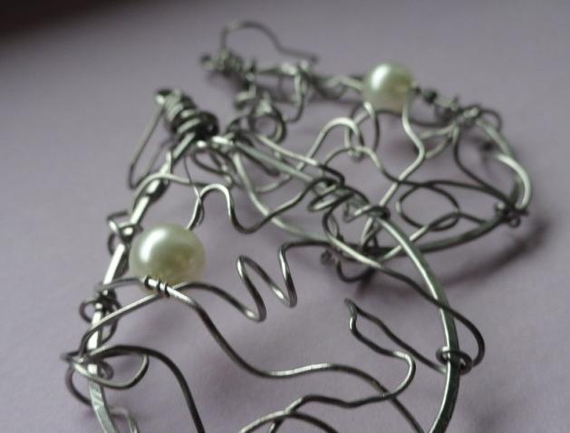 se starorůžovou říční perlou