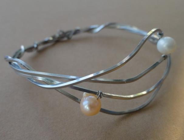 se starorůžovou říční perlou