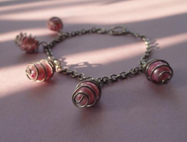 se starorůžovou říční perlou