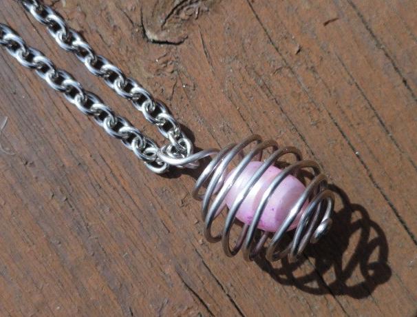 se starorůžovou říční perlou