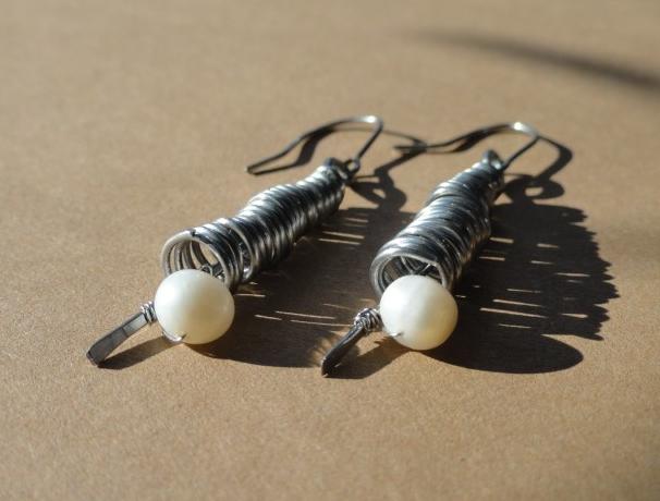 se starorůžovou říční perlou