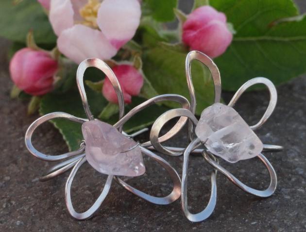 se starorůžovou říční perlou