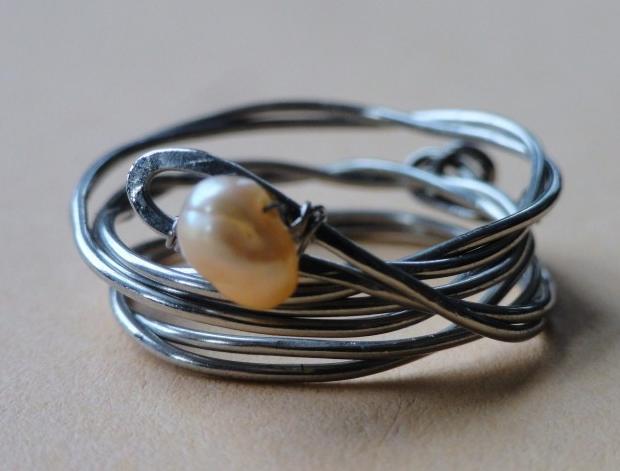 se starorůžovou říční perlou