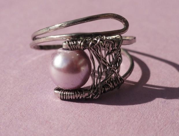 se starorůžovou říční perlou