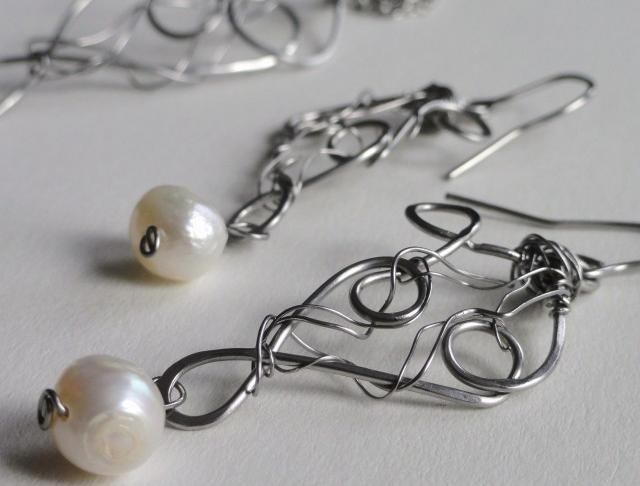 se starorůžovou říční perlou