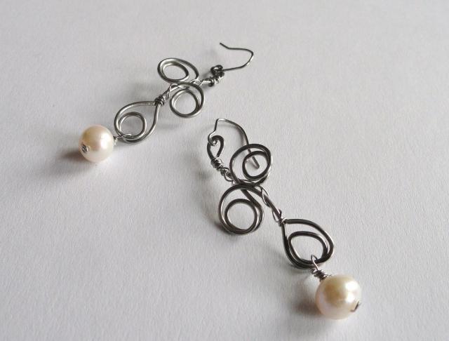 se starorůžovou říční perlou