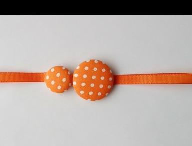 Butonkový náramek Oranž s puntíkem