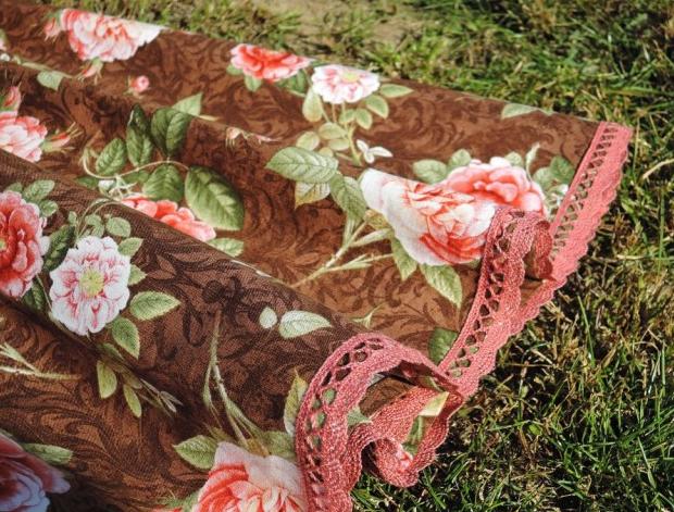 V kraji růžových můr