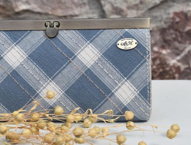 V kraji růžových můr