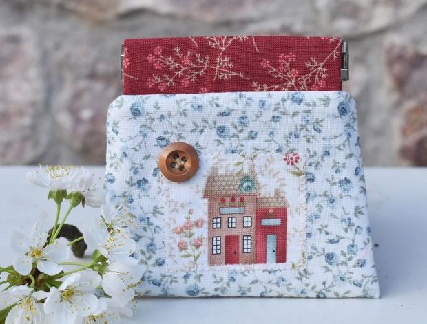 V kraji růžových můr