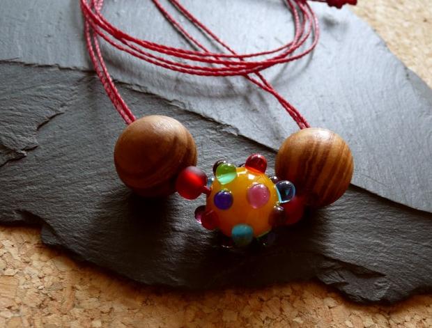 Přívěsek s mandalou DUŠE LESA /sklo