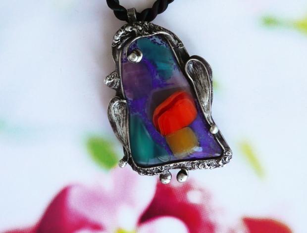 Přívěsek s mandalou DUŠE LESA /sklo