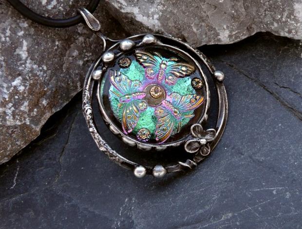 Přívěsek s mandalou DUŠE LESA /sklo