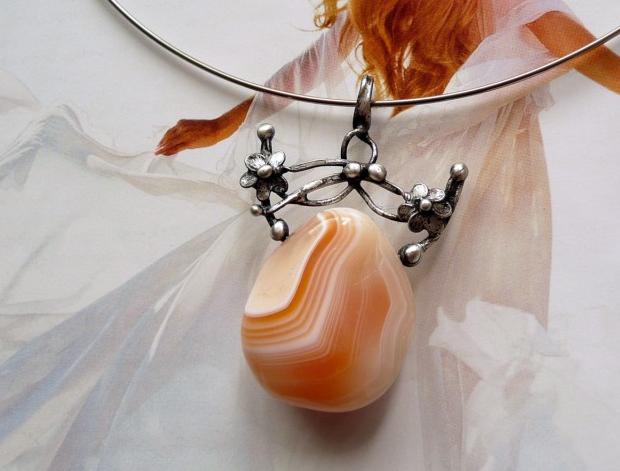 Přívěsek s mandalou DUŠE LESA /sklo