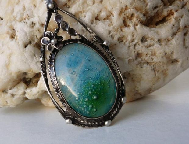 Přívěsek s mandalou DUŠE LESA /sklo