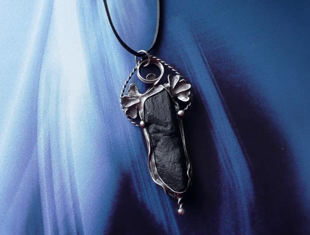 Přívěsek s mandalou DUŠE LESA /sklo