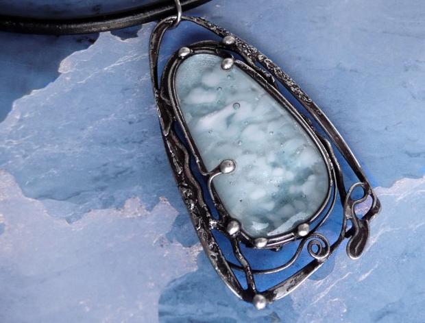 Přívěsek s mandalou DUŠE LESA /sklo