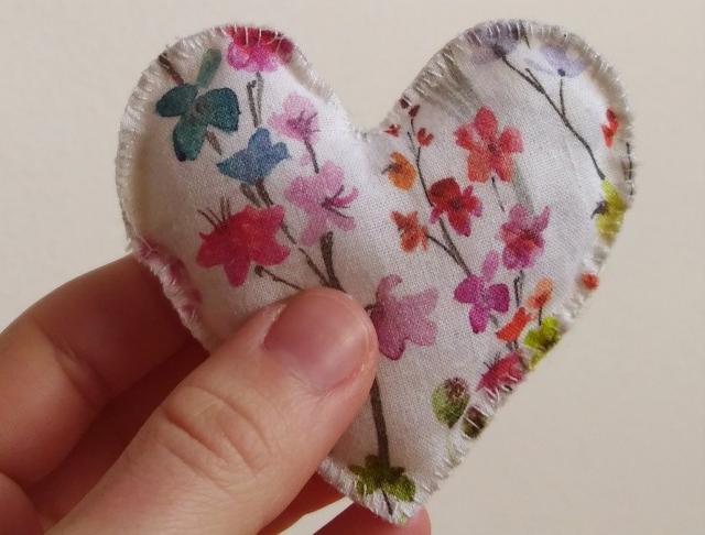 Ozdobný špendlík, fiaLOVE