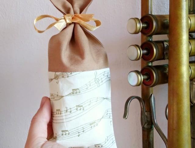 Ozdobný špendlík, fiaLOVE