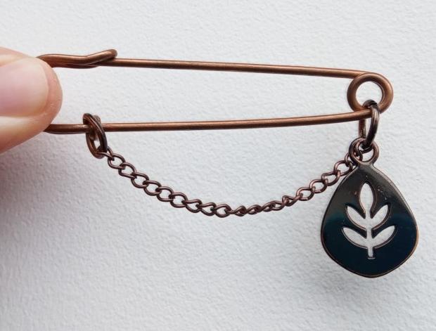 Ozdobný špendlík, fiaLOVE