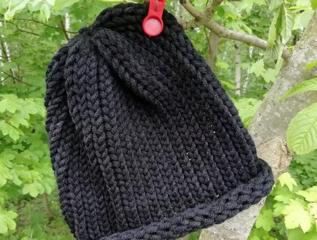 Pletená mega dlouhá čepice