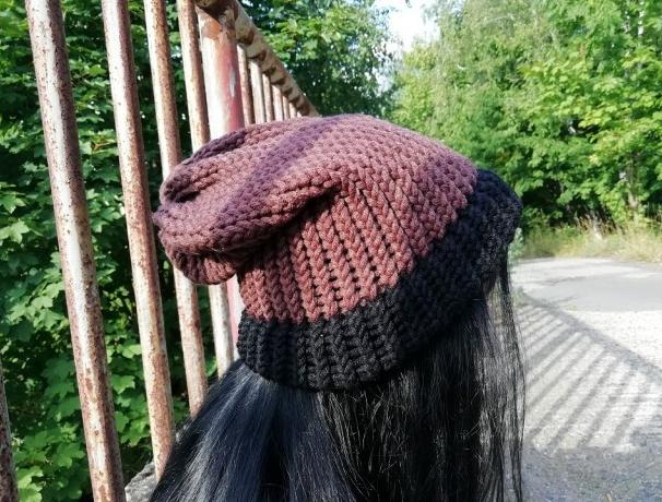 Pletená mega dlouhá čepice