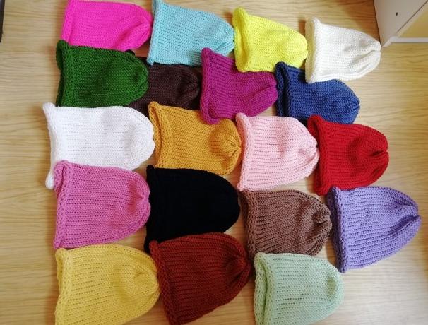 Pletená mega dlouhá čepice