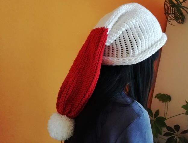 Pletená mega dlouhá čepice