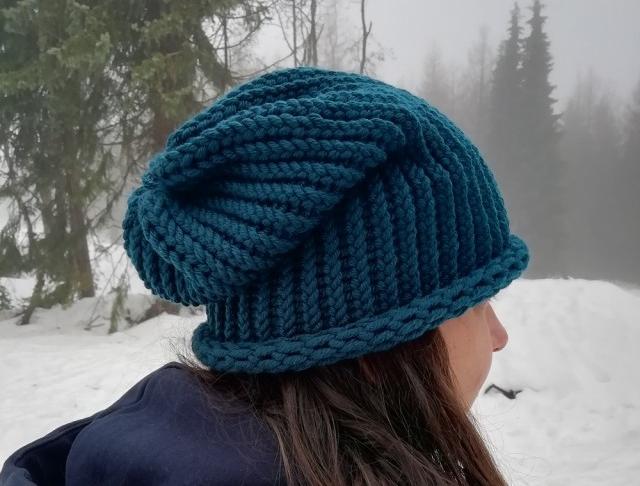 Pletená mega dlouhá čepice