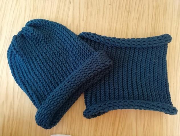 Pletená mega dlouhá čepice