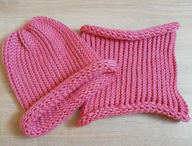 Pletená mega dlouhá čepice