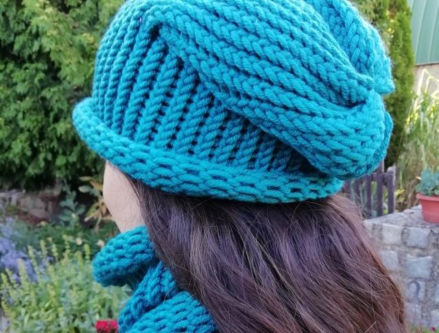 Pletená mega dlouhá čepice