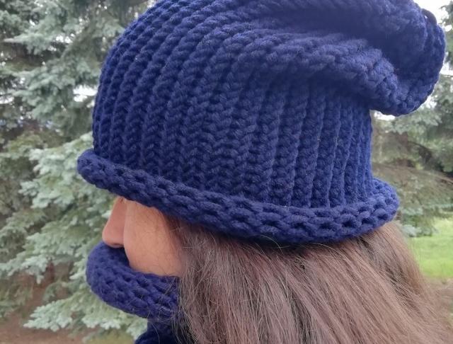 Pletená mega dlouhá čepice