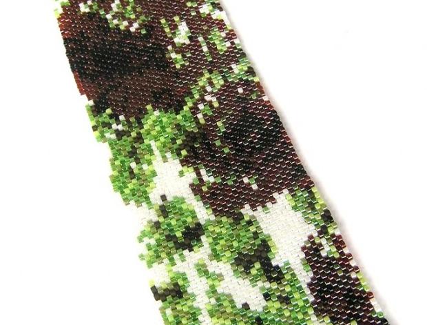 Záhon plný růží červená náramek originální zelená bílá šitý luxusní bordo novinka 