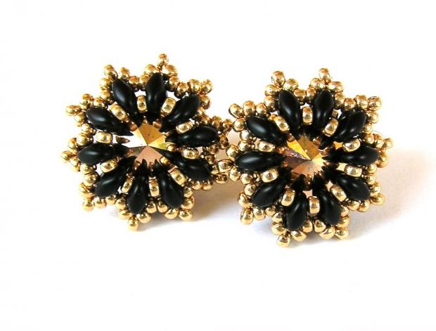 Zlatíčka náušnice zlatá černá kytička šité rokajl kvítek superduo swarovski rivoli 