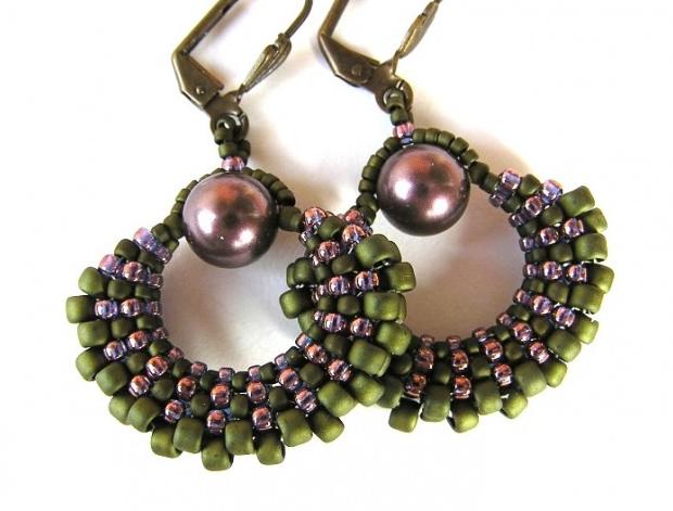 Mauve zelená náušnice fialová taštička šité olivová taštičky vějířky tmavězelená vějířek obloučky perly swarovski oblouček mauve nafialovělá 