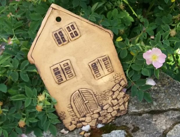 Keramický domeček na zeď