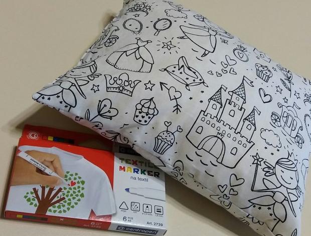 Polštářek omalovánka Princezny