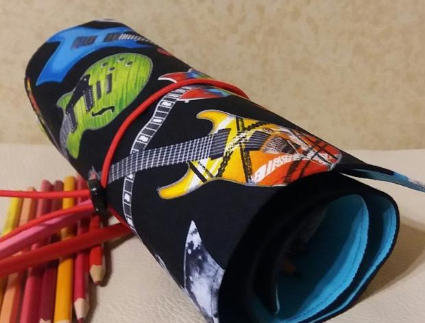 Pastelkovník s kytarami