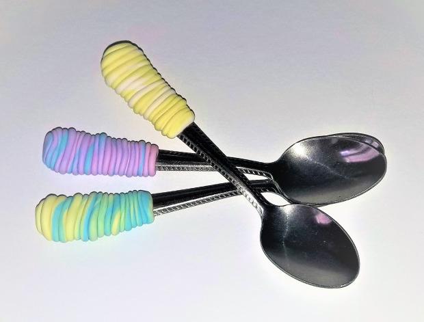 Lžičky fimo - mix barev modrá čaj růžová káva žlutá jemná nerez fimo polymer pastelová lžička pastelové tóny 