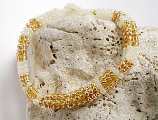 Flower IV. ....... náhrdelník