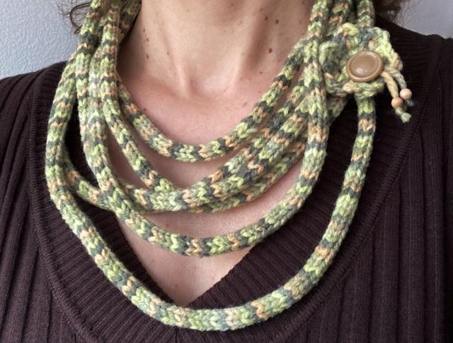 Flower IV. ....... náhrdelník