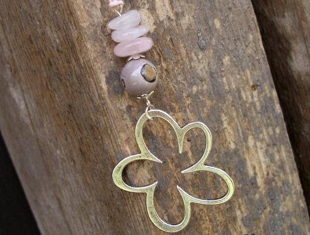 Flower IV. ....... náhrdelník