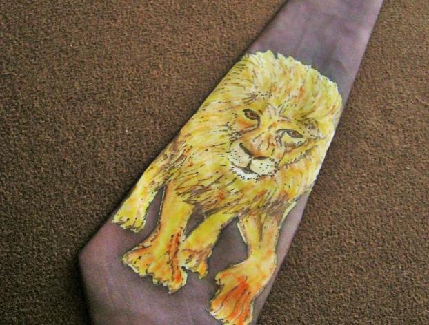 Malované lněné šaty Skrývám šelmu