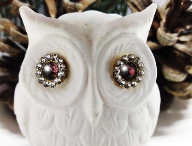 Betonová dóza s ornamenty