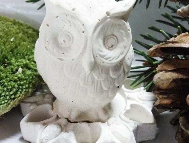 Betonová dóza s ornamenty