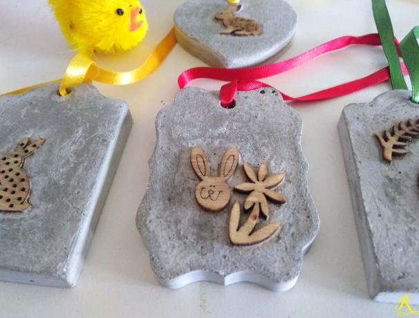 Betonová dóza s ornamenty